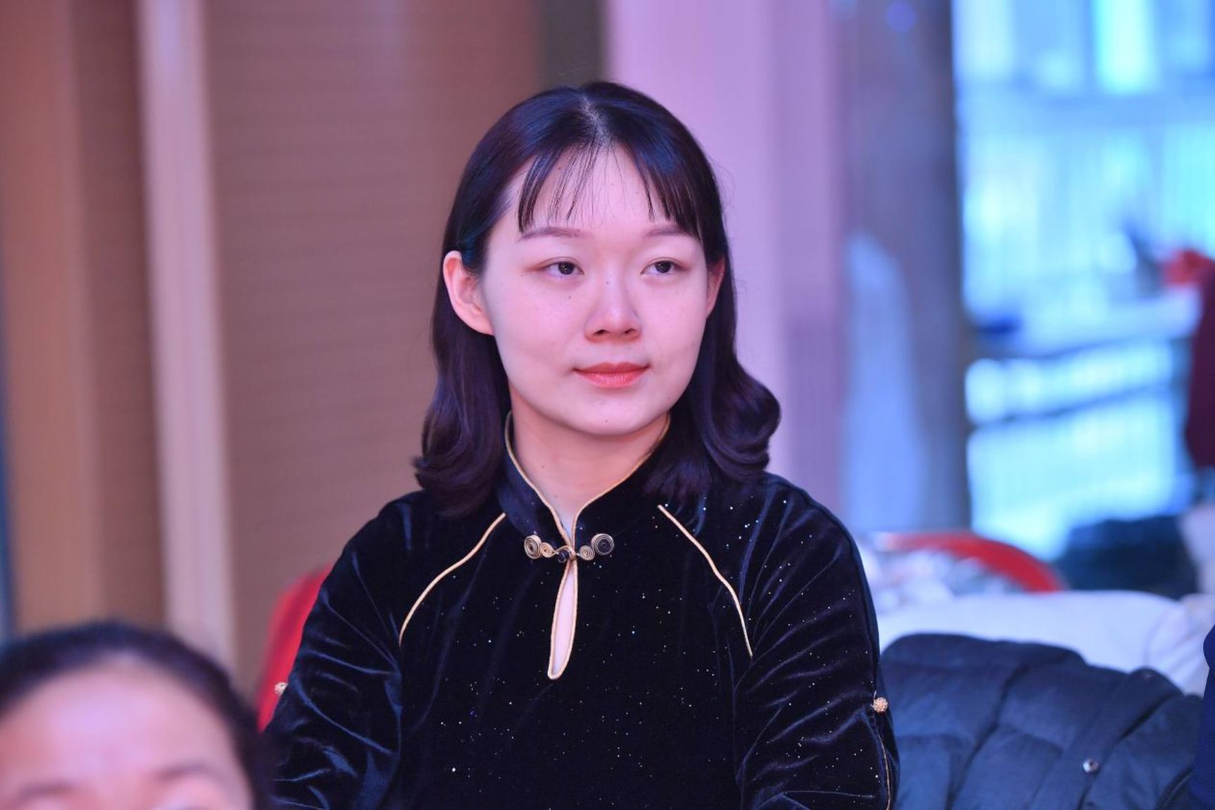 ��ί����