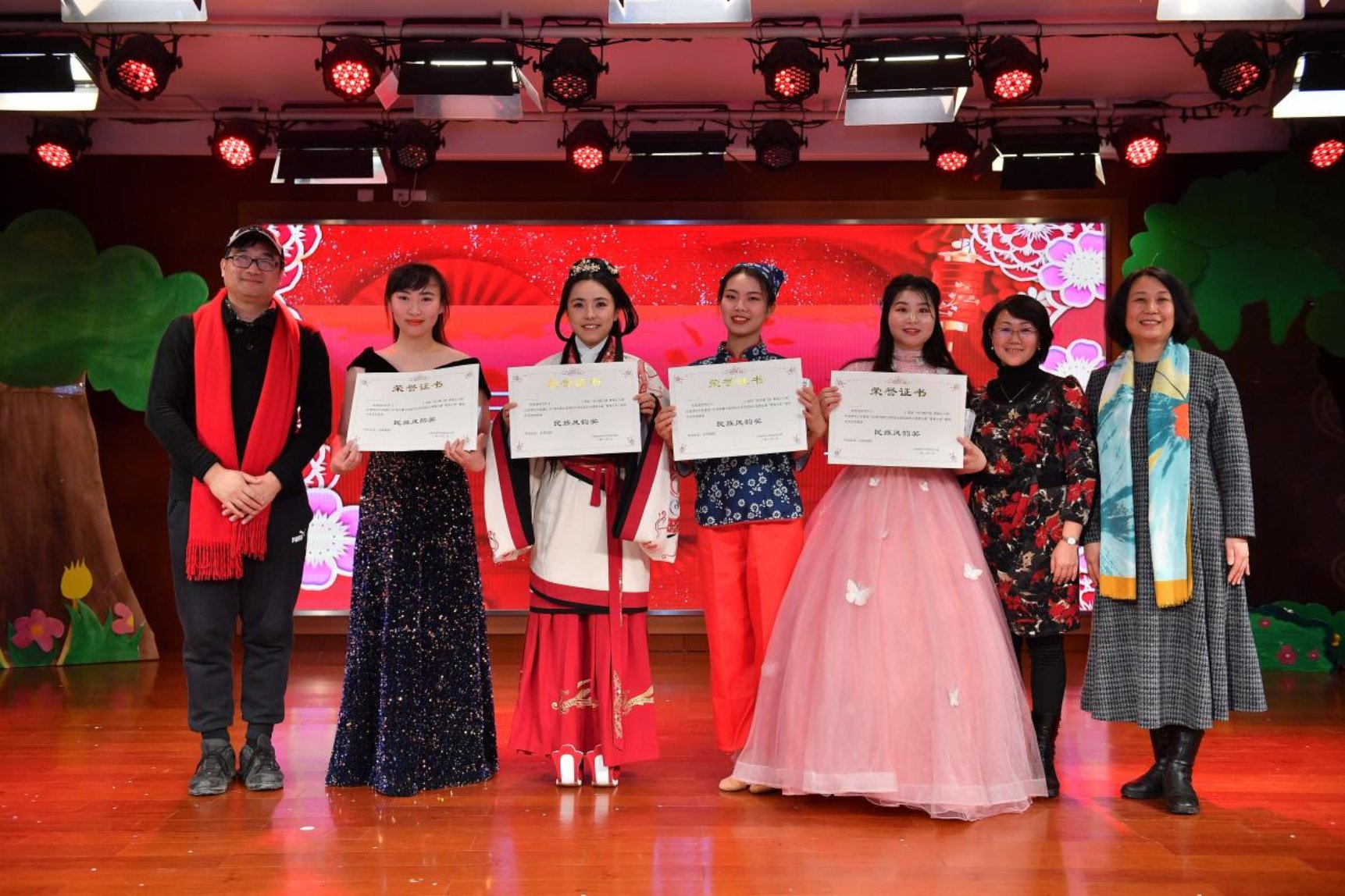 ������Ͻ�